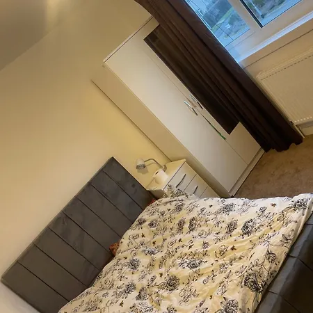 25 Kentmere Approach *