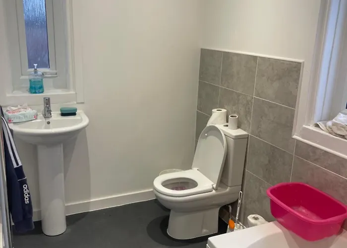 25 Kentmere Approach * Leeds (West Yorkshire)